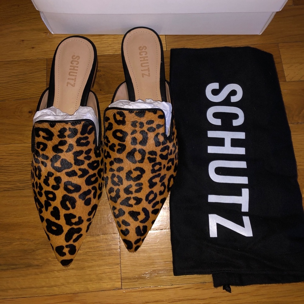 Schutz Leopard Mules sz 8.5